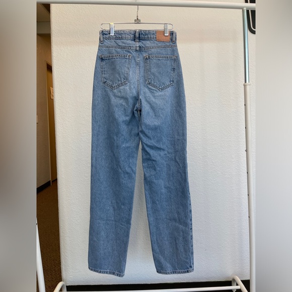 Zara High Waisted Mom Jeans Size 0 - Picture 3 of 9